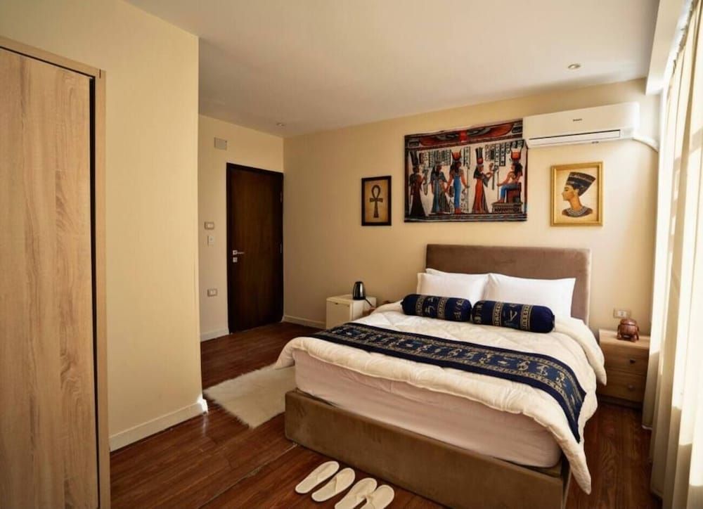 King of Pharaohs Pyramids View Economy Double or Twin Room 24