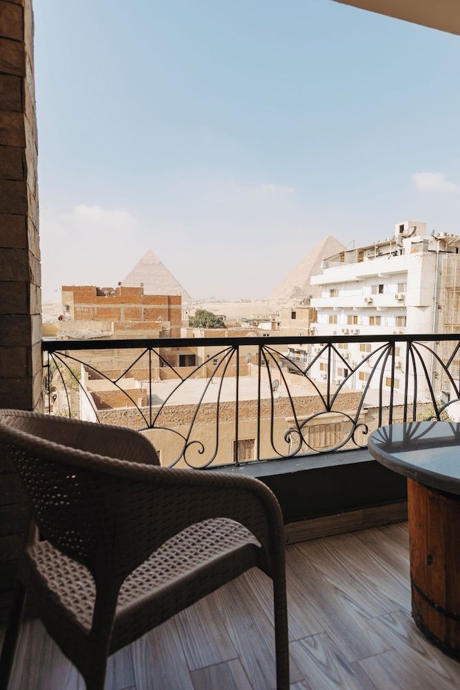 Jimmy Pyramids Hotel Royal Suite Panoramic Pyramids View & Balcony 4