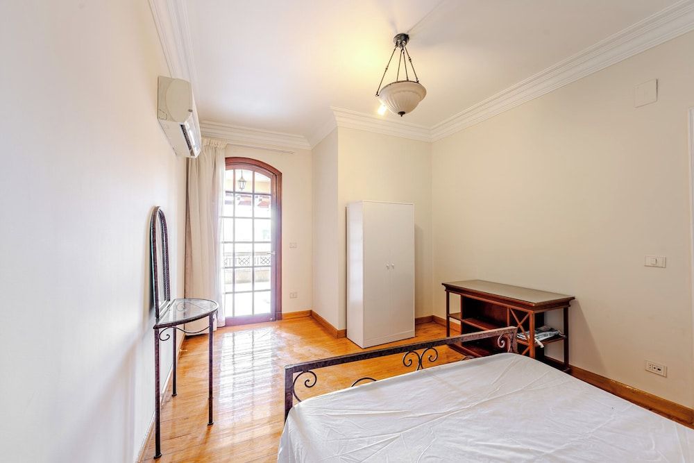 Classic Apartment, Golf View