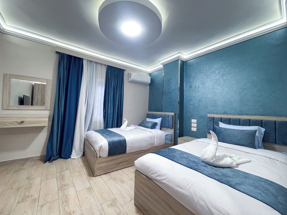 Pulse Pyramids Hotel