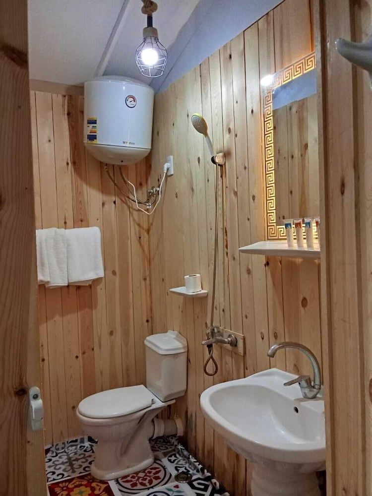 Cabin, Sea View