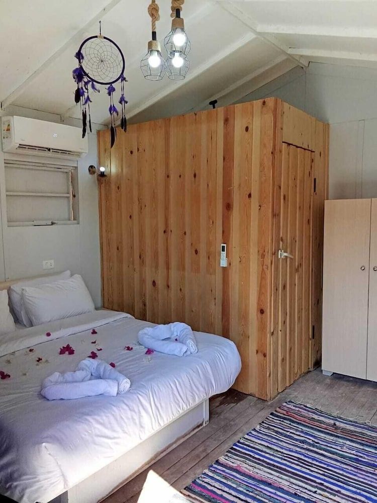 Cabin, Sea View