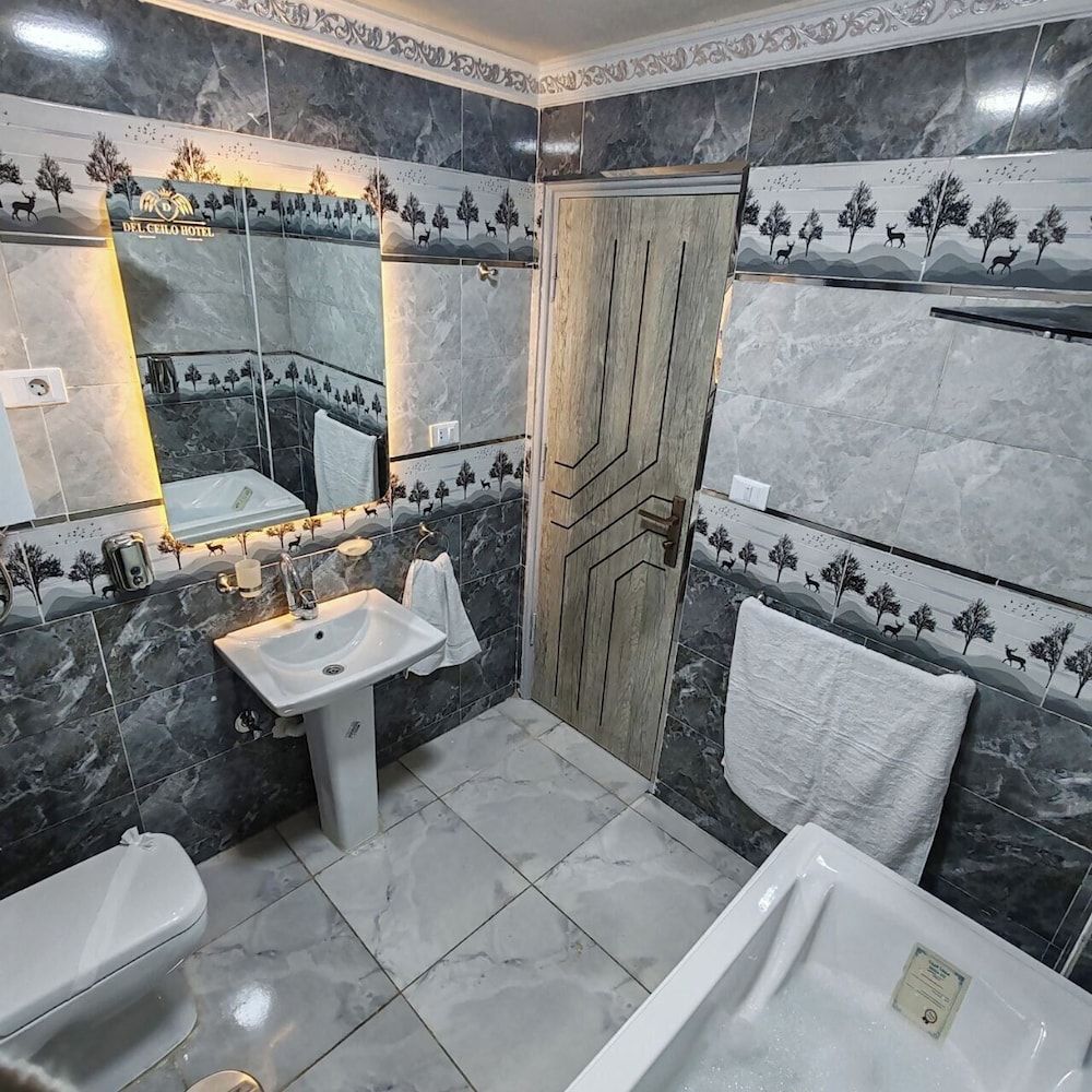 Del Celio Hotel Deluxe Suite 3