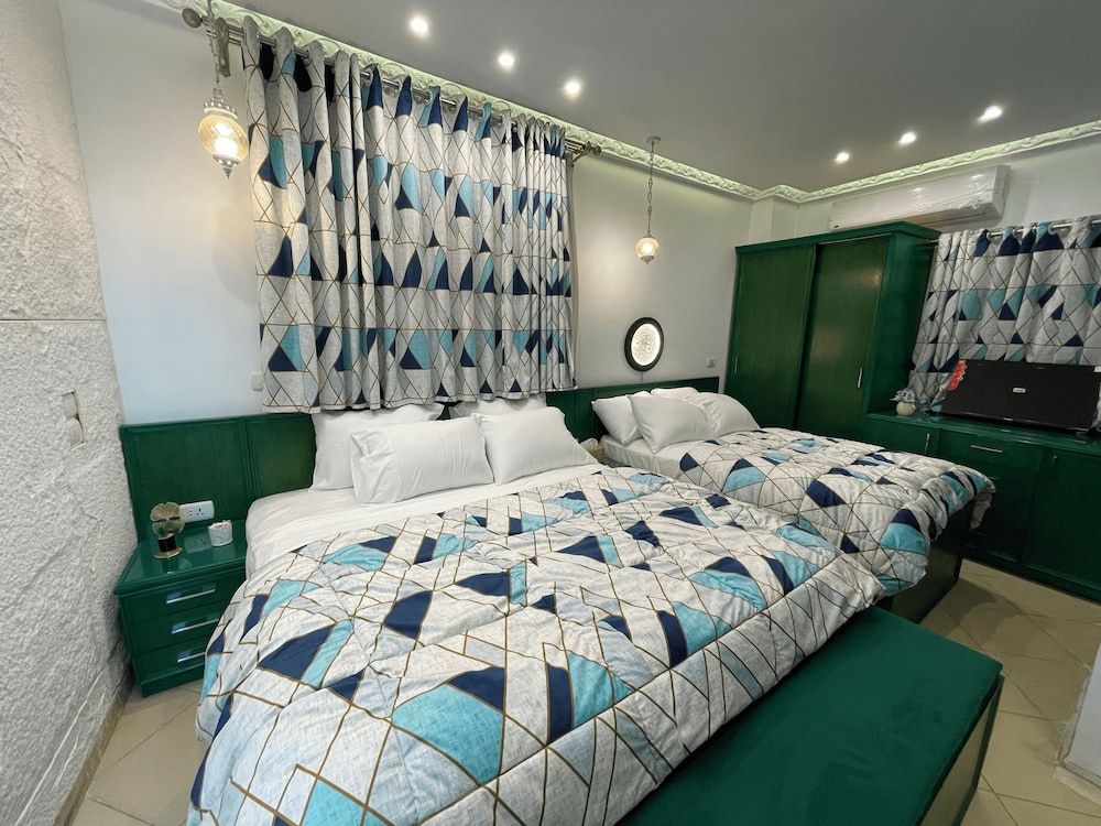 Danda Moon Pyramids Hotel Standard Triple Room, 1 Bedroom, Kitchenette, City View 2