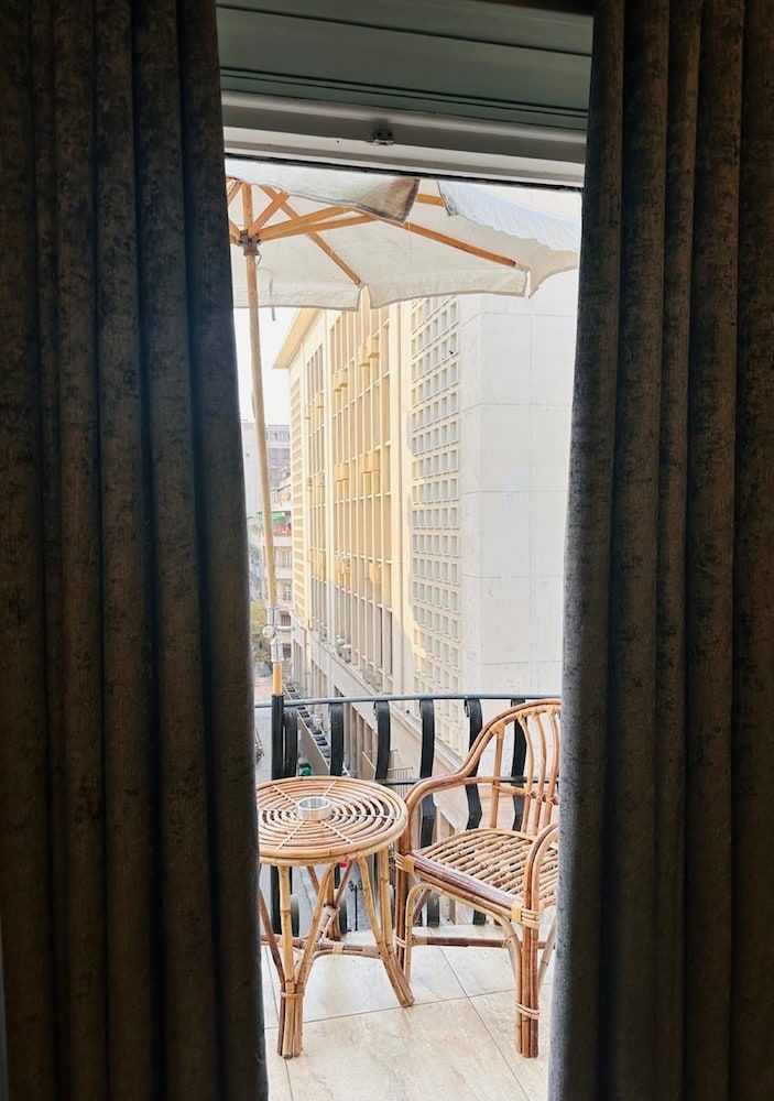 GA PLUS Deluxe Double Room 11