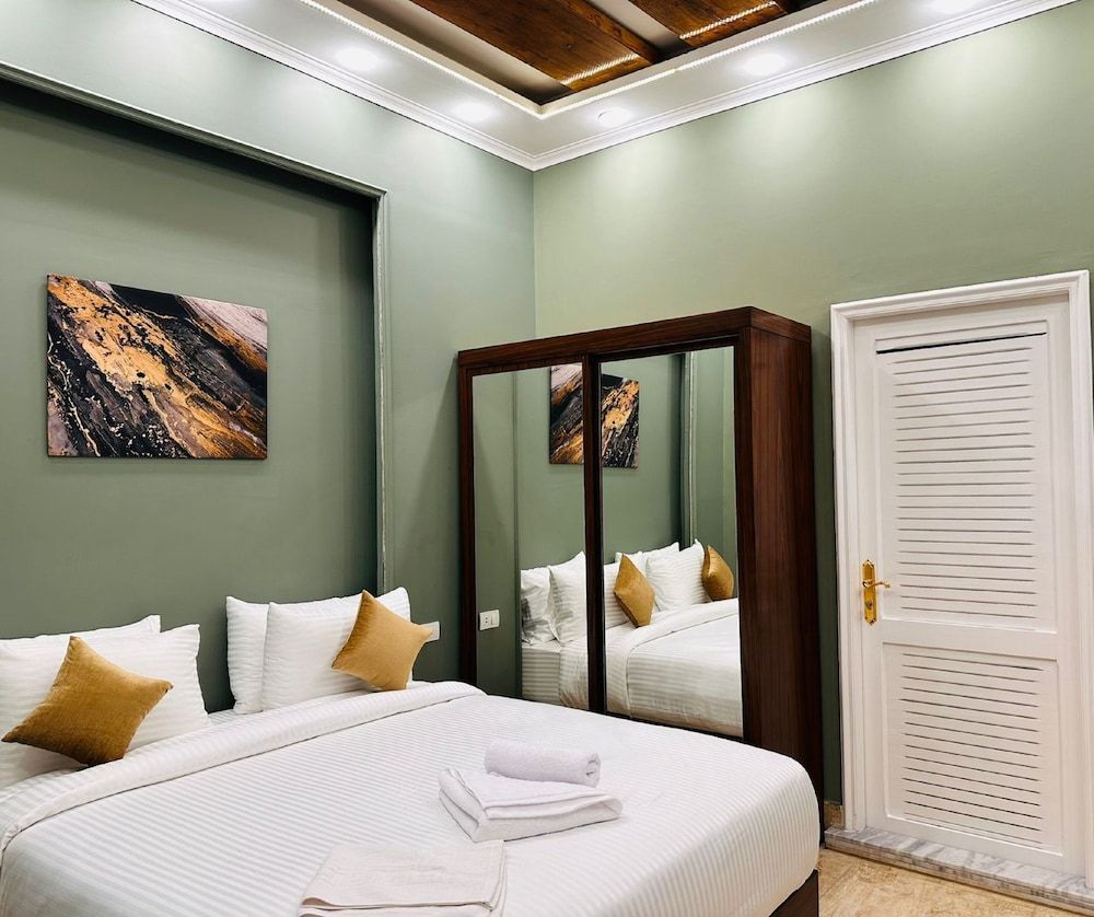 GA PLUS Deluxe Double Room 5