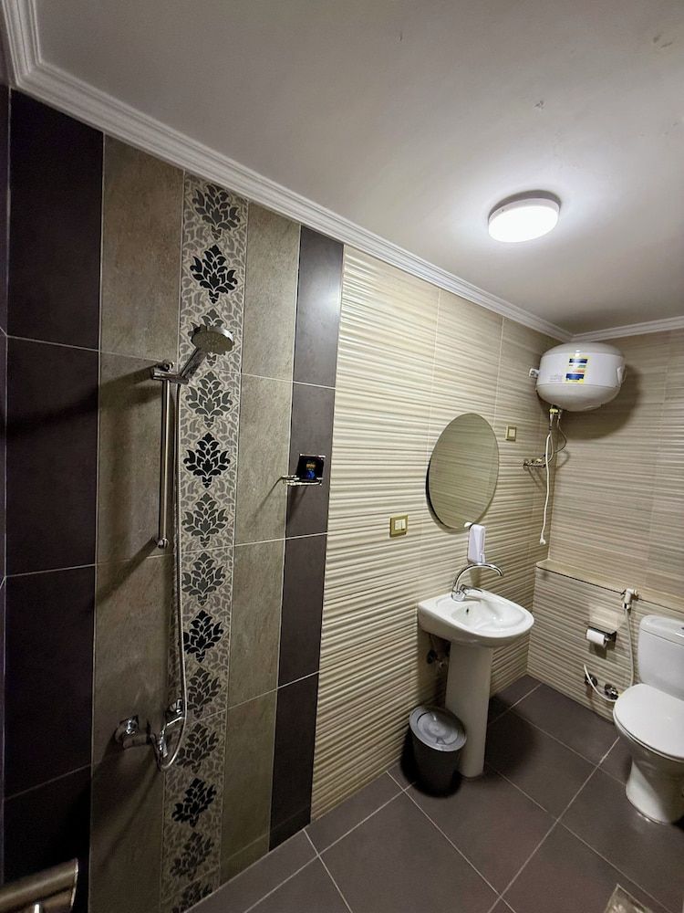 Bianchi Hotel Deluxe Triple Room, Balcony, Garden View 4