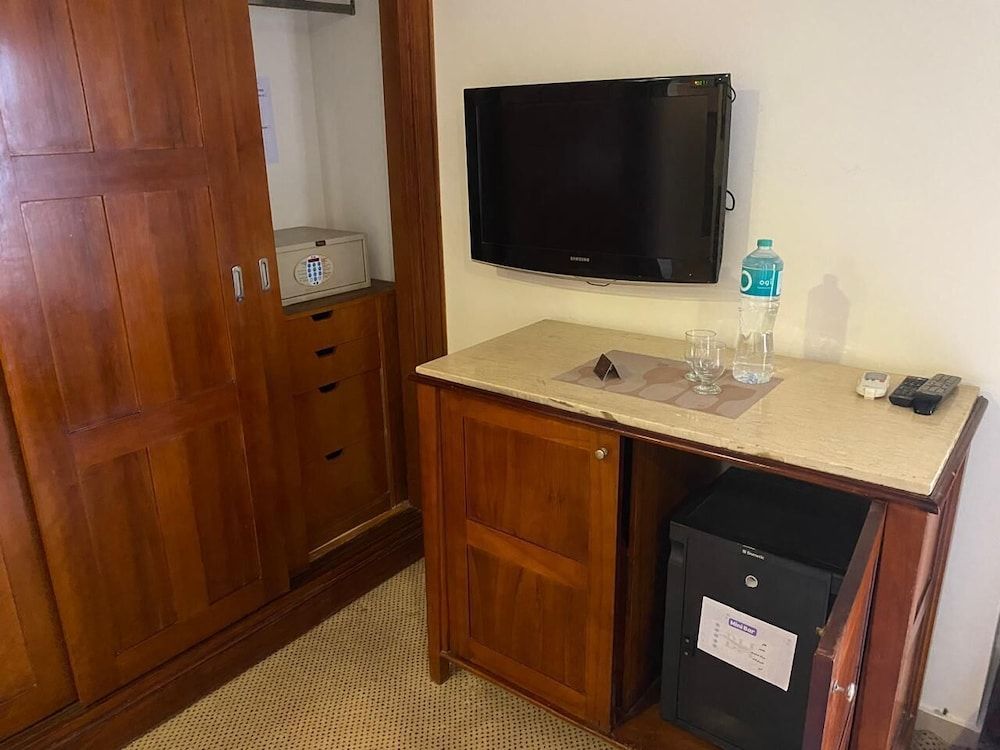 Bianchi Hotel Luxury Double Room, Balcony, Partial Sea View 6