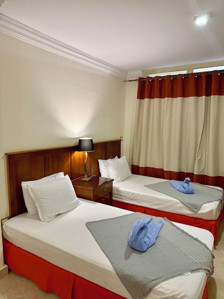 Bianchi Hotel Deluxe Triple Room, Balcony, Garden View 2