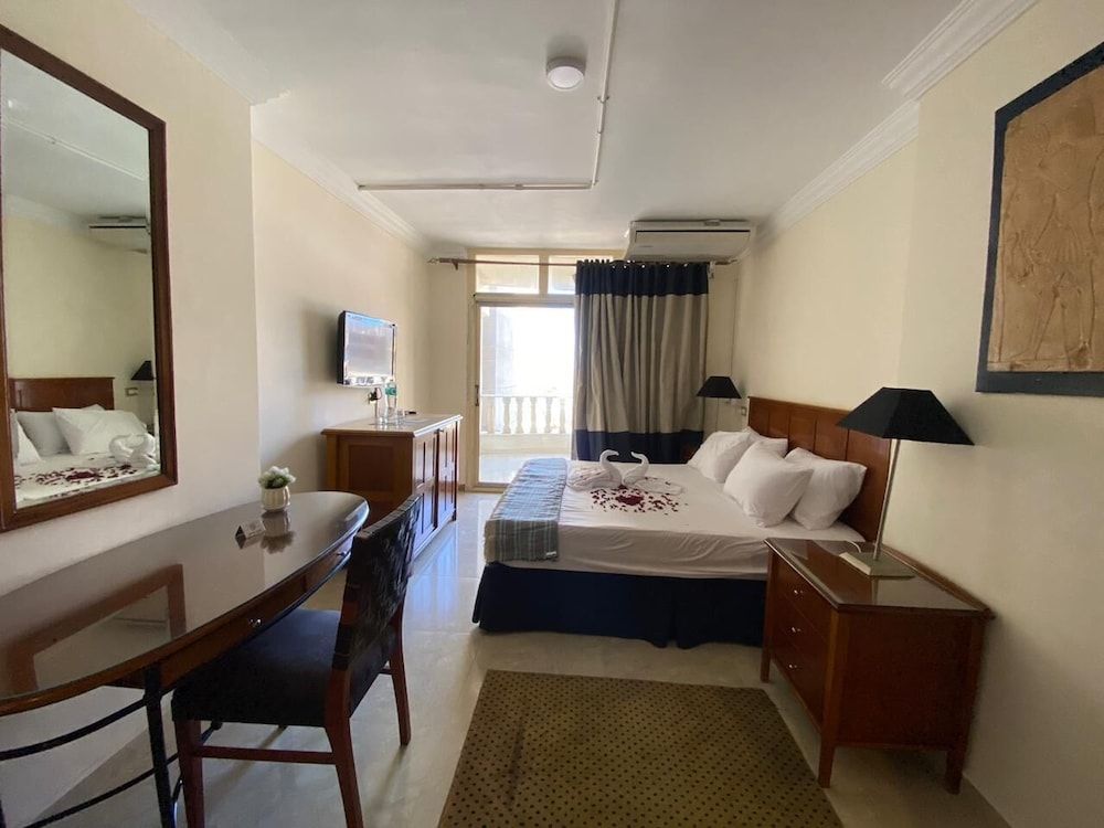 Bianchi Hotel Luxury Double Room, Balcony, Partial Sea View 2