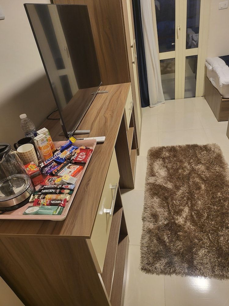 AliBaba Pyramids Luxury Triple Room, Balcony, Desert View 12