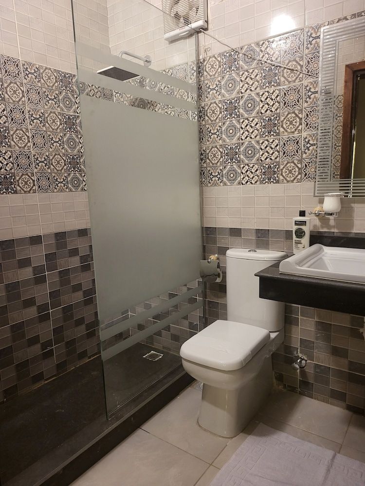 AliBaba Pyramids Luxury Triple Room, Balcony, Desert View 9