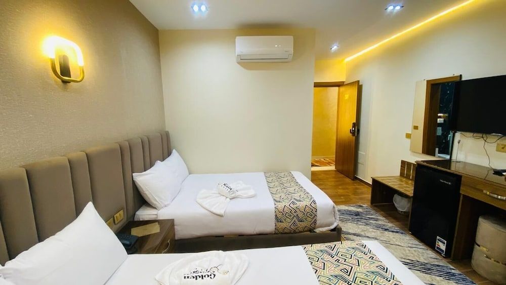 Deluxe Room, City View, Garden Area