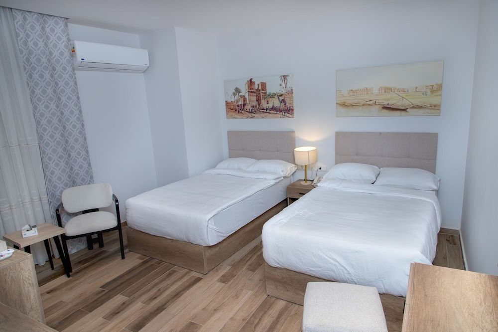Standard Twin Room, City View