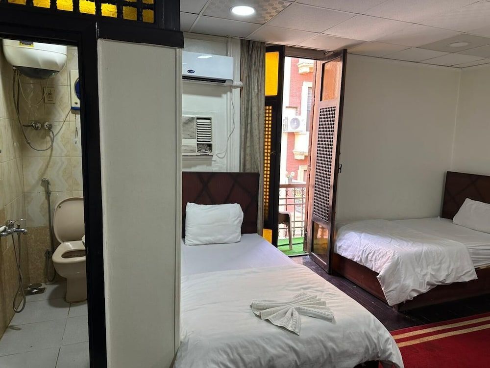Classic Triple Room, City View