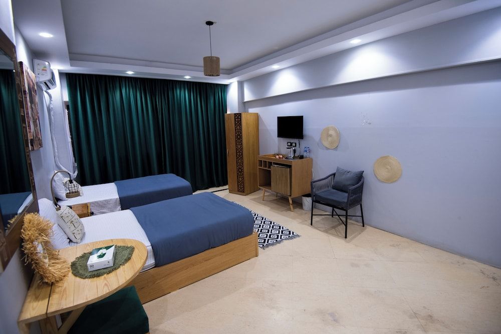 King Tut Hotel Museum & Pyramids View Deluxe Twin Room, Balcony, Mountain View