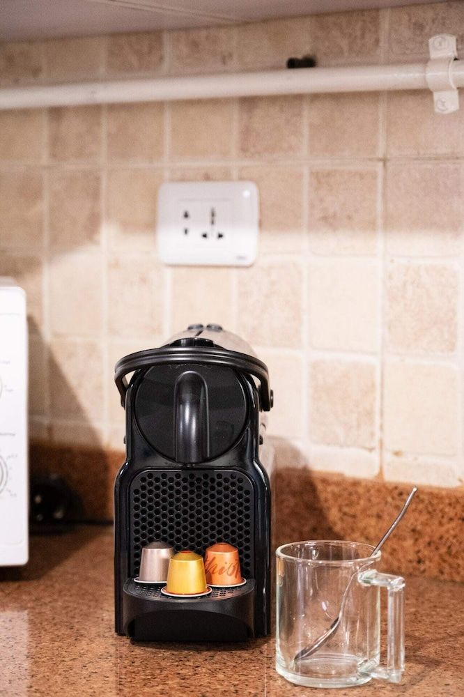 Xuru Stays I Heliopolis Rock Basic Apartment (Distinct & Decent) 6