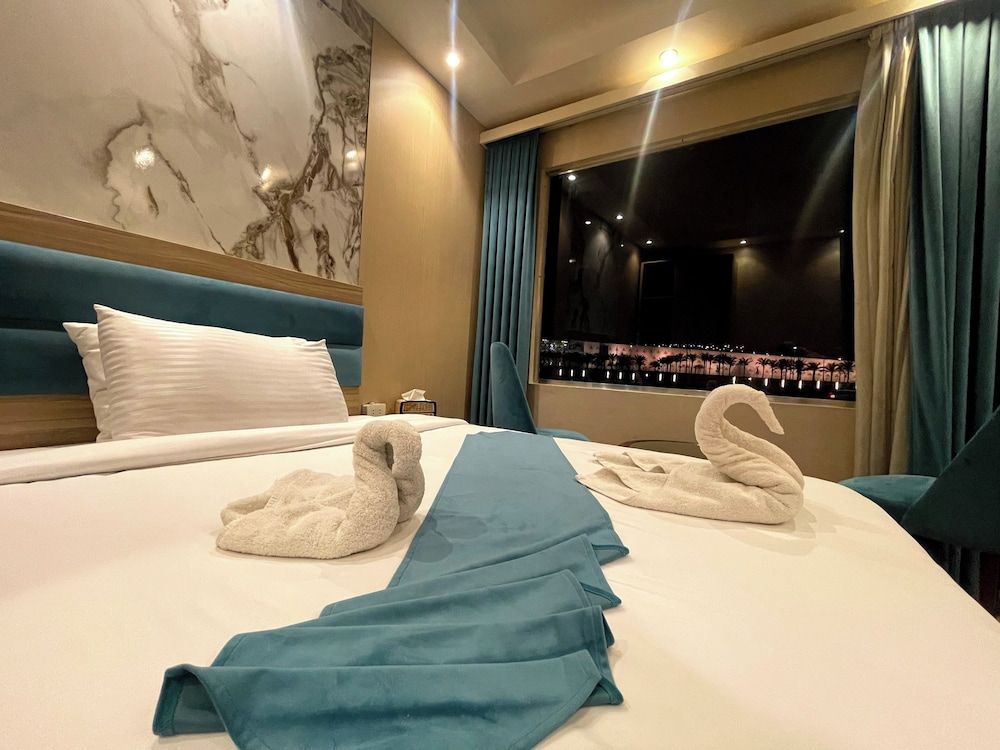 Gabry Grand Egyptian Museum & Pyramids Hotel Deluxe Double Room With Grand Egyptian Museum View 3