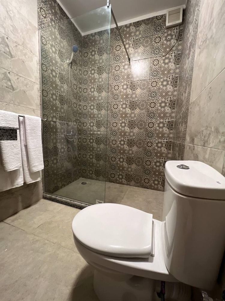 Gabry Grand Egyptian Museum & Pyramids Hotel Deluxe Quadruple Room 5