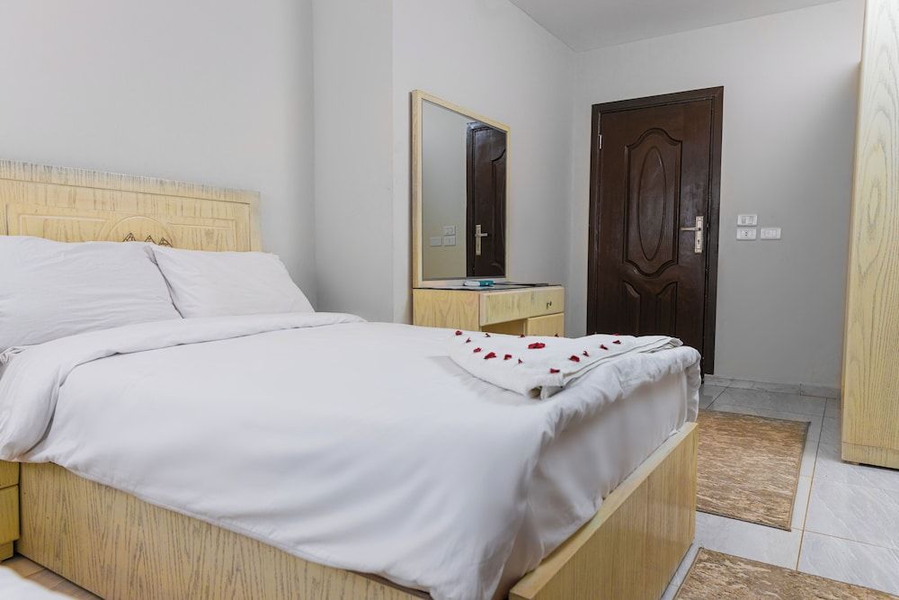 Pyramids Land View Standard Room 3