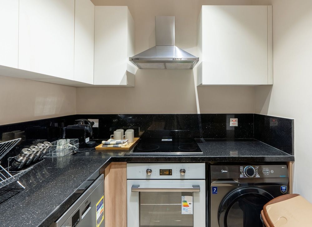 Easy Rental Deluxe Studio, 2 Bedrooms, City View 7