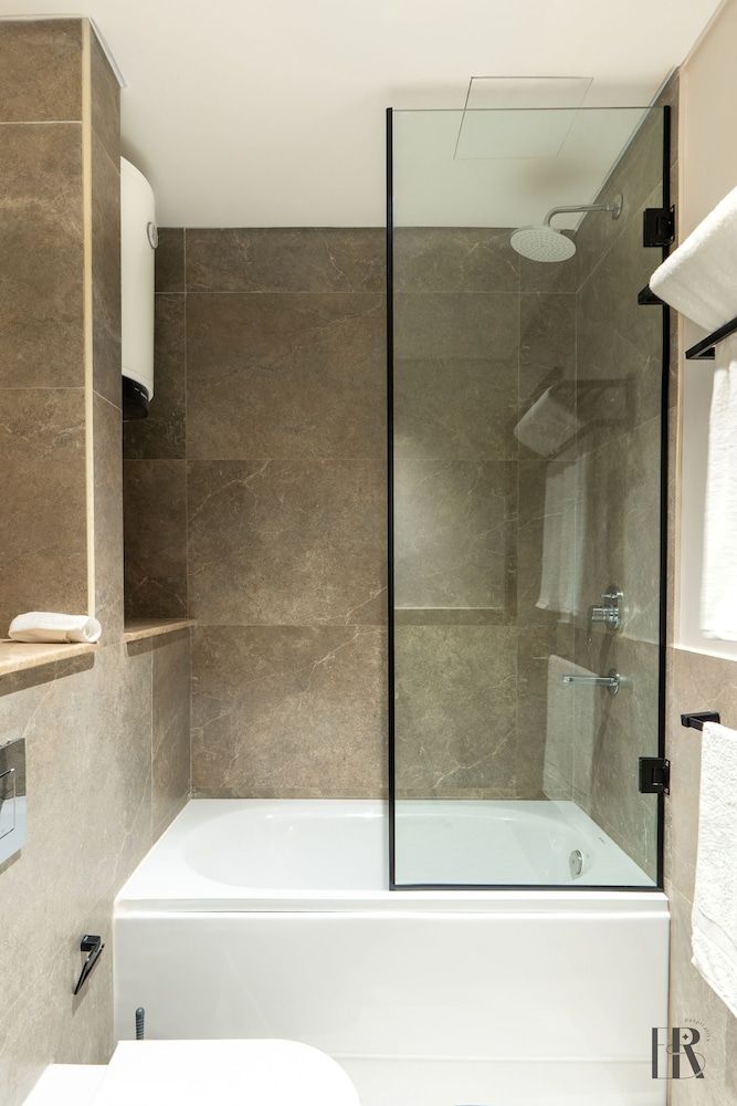 Easy Rental Deluxe Studio, 2 Bedrooms, City View 8