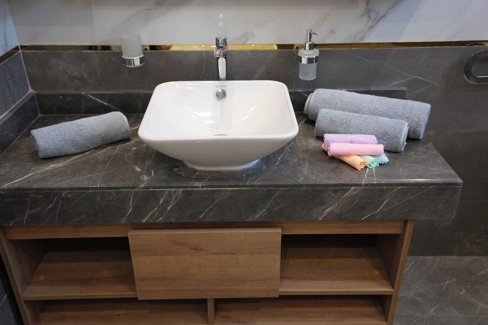 Elite Sun House Standard Room, City View 4