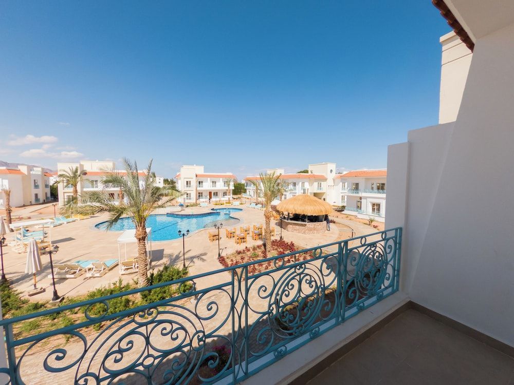 Blue Residence Dahab Deluxe Apartment, 2 Bedrooms, Terrace, Pool View 6