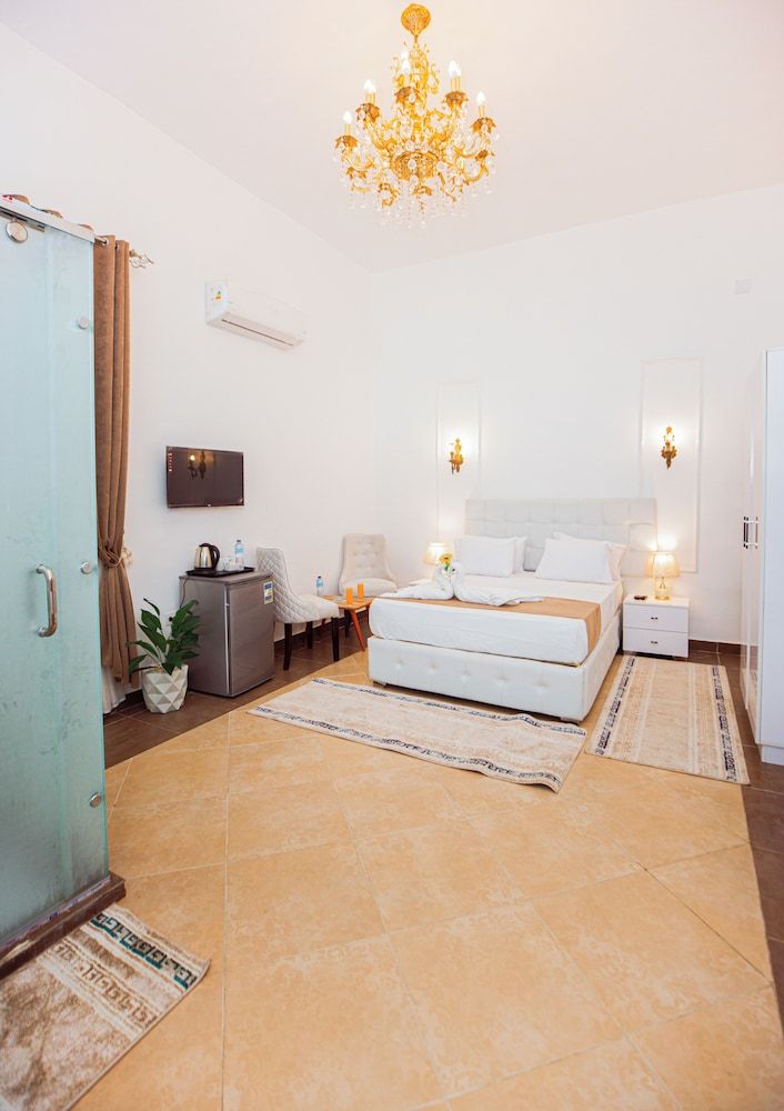 Downtown Antique Hotel Standard Double or Twin Room 2