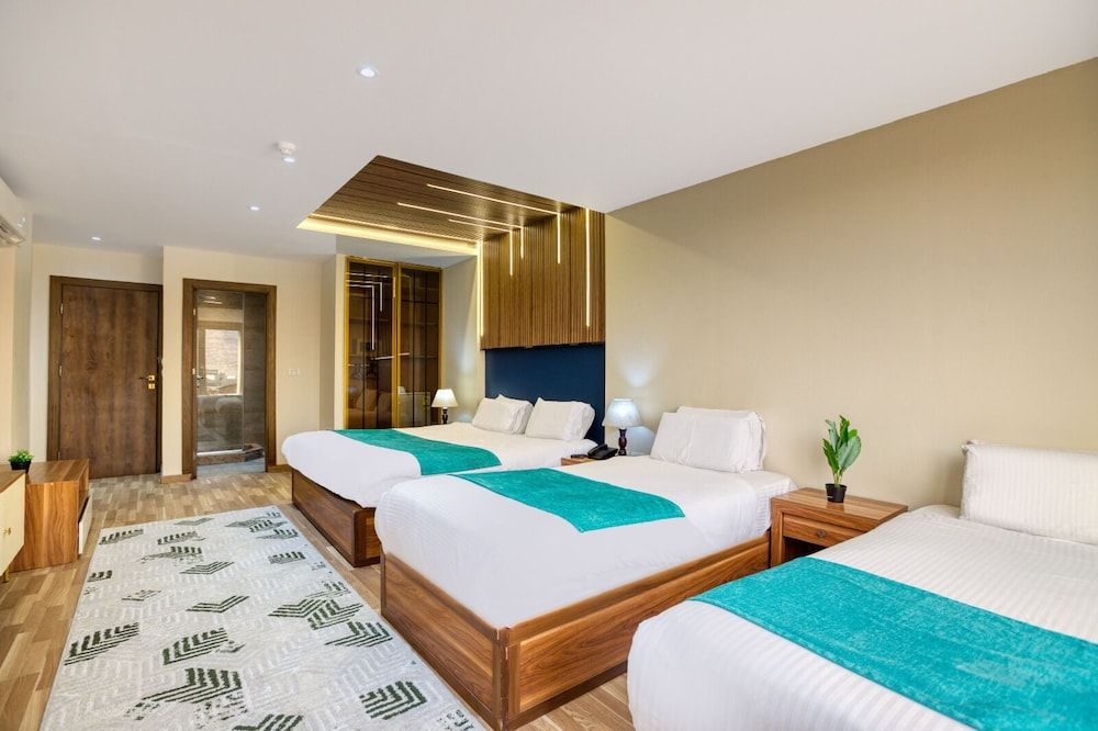 pyramids Yard Hotel Deluxe Quadruple Room, Mountain View 2