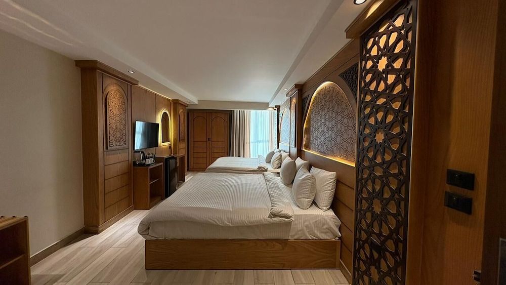 Neom Pyramids Valley Boutique hotel Superior Triple Room 6