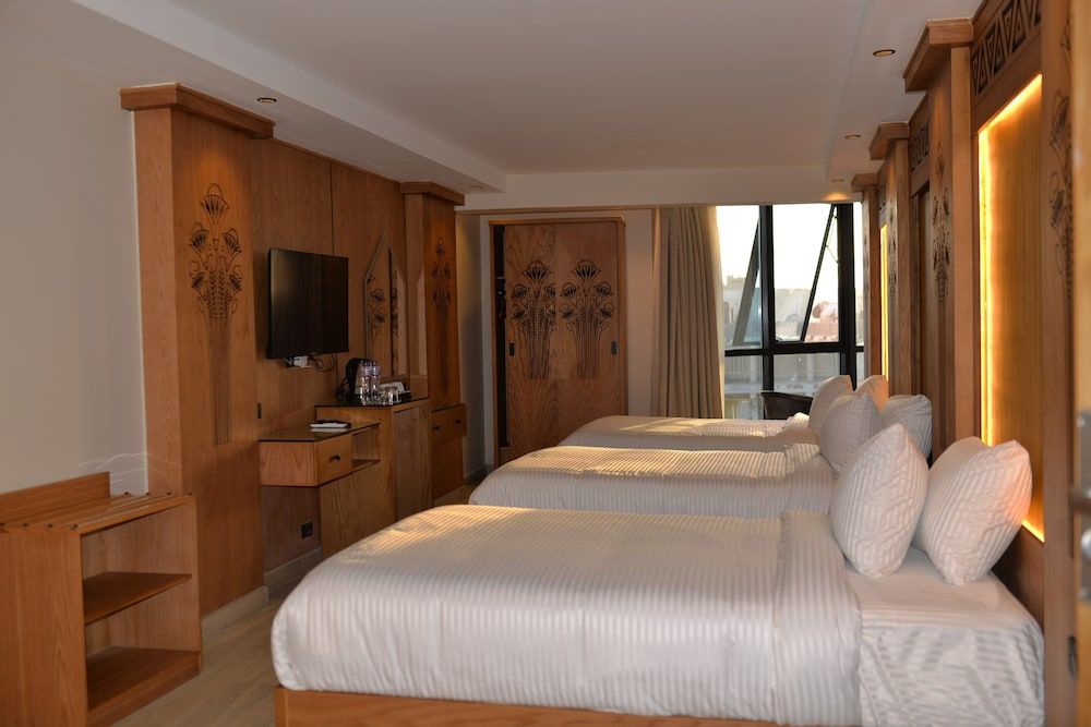 Neom Pyramids Valley Boutique hotel Superior Triple Room 3