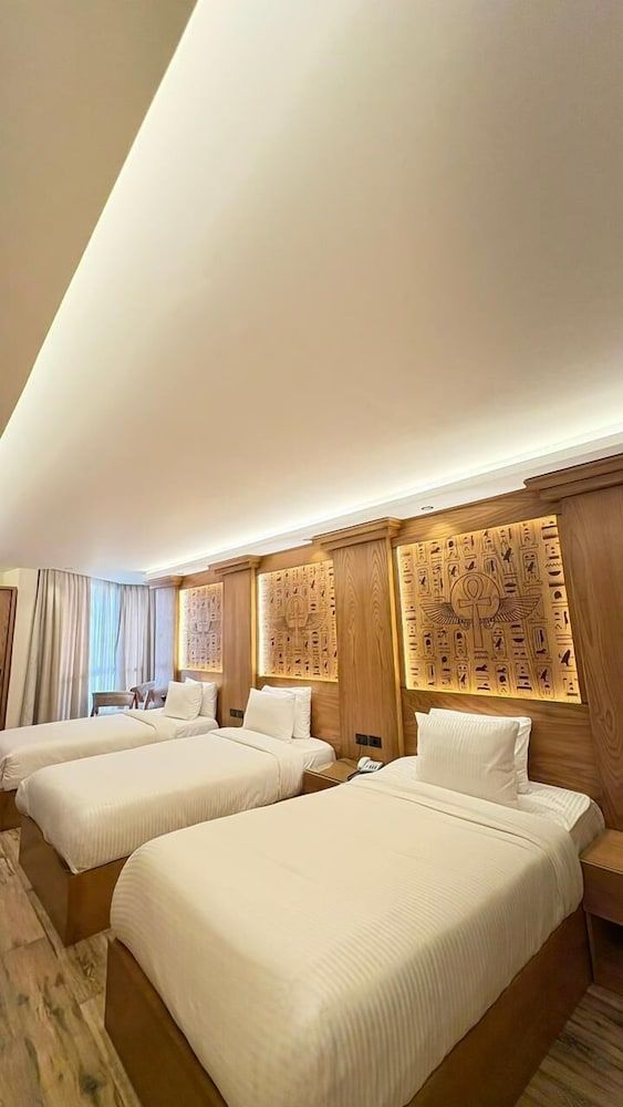 Neom Pyramids Valley Boutique hotel Superior Triple Room 10