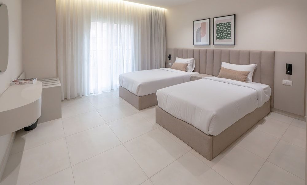 Prime Residence Zayed Heights Deluxe Apartment, 2 Bedrooms 2