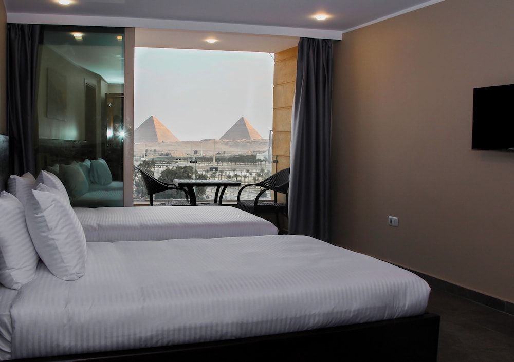 Asia Pyramids View Deluxe Double or Twin Room, Balcony, Mountain View 2
