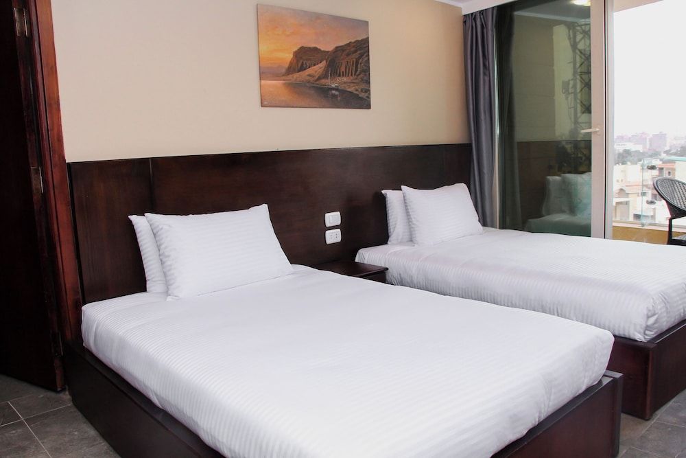 Asia Pyramids View Deluxe Double or Twin Room, Balcony, Mountain View 3