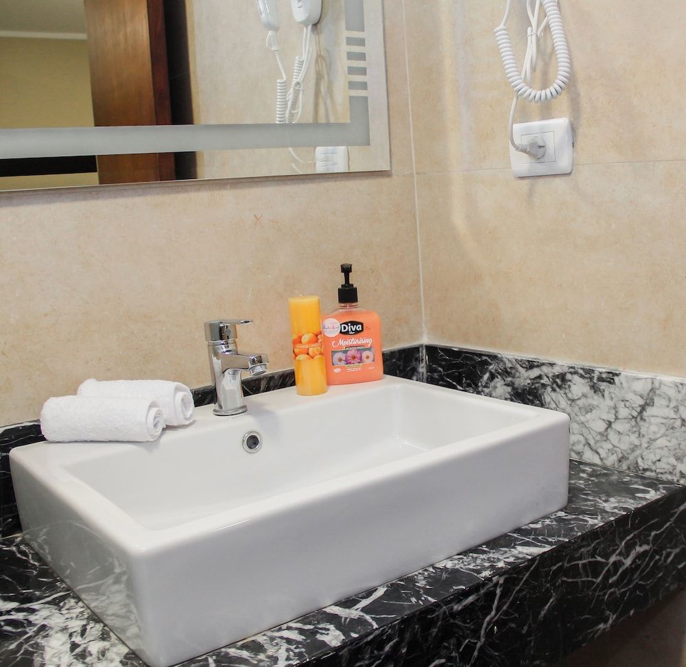 Asia Pyramids View Deluxe Double Room, Balcony, Mountain View 7