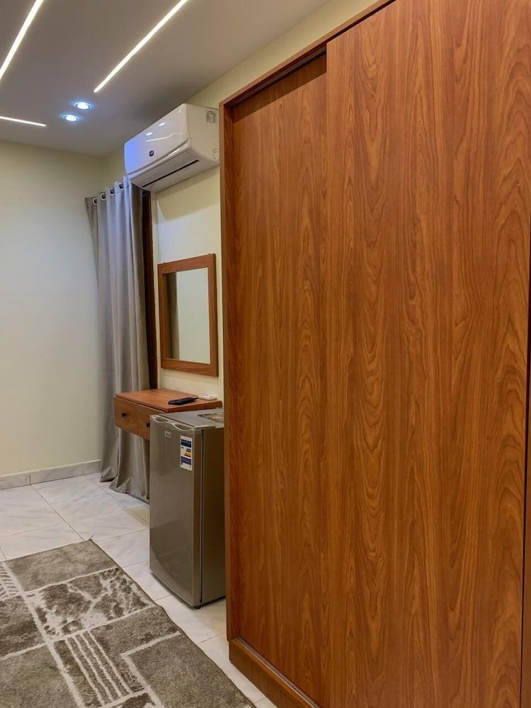 Garden City House Hotel Deluxe Double or Twin Room, City View 19