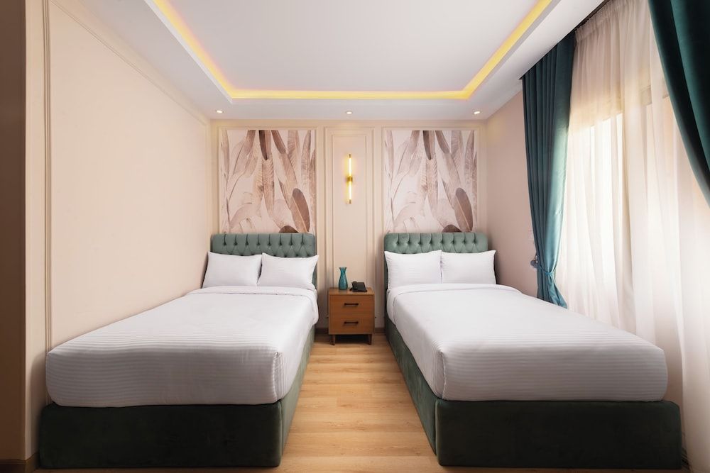 Deluxe Twin Room, City View