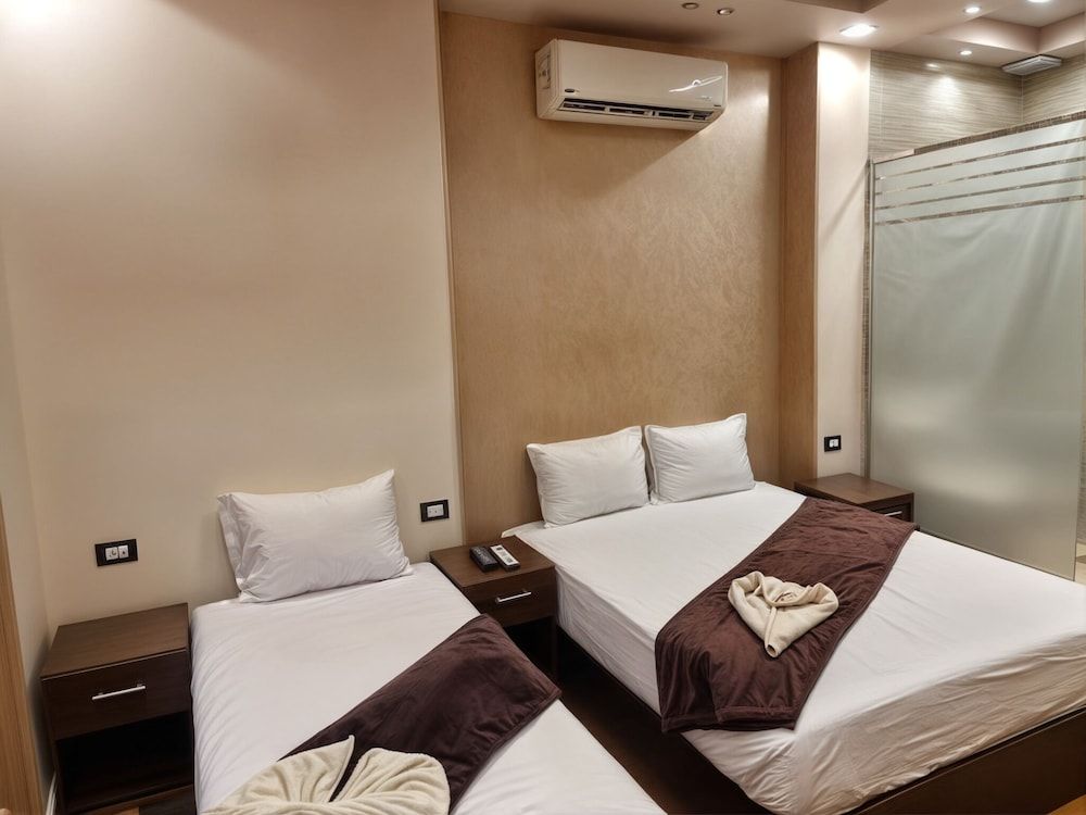 Deluxe Quadruple Room