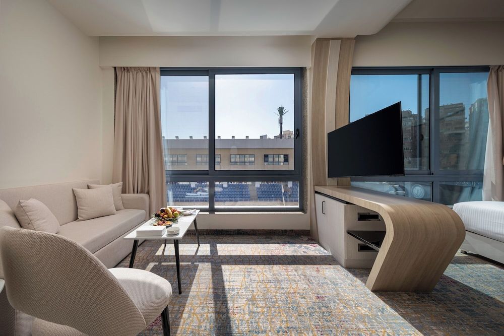 Premium Room, 1 King Bed, Pool View (Sofa Bed)