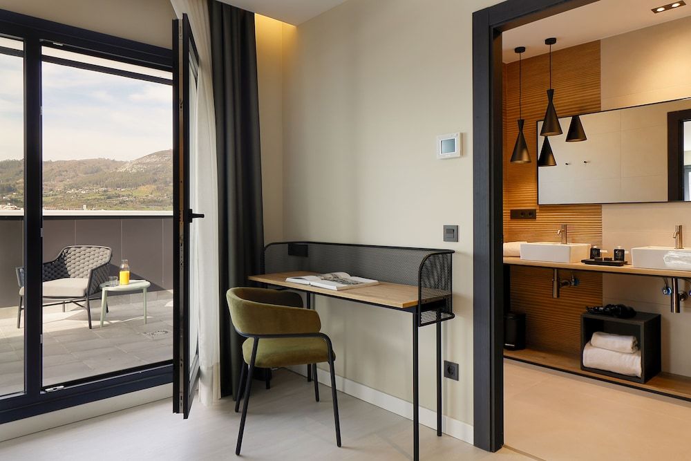 NUVÓ HOTEL BOUTIQUE Superior Room, City View 8