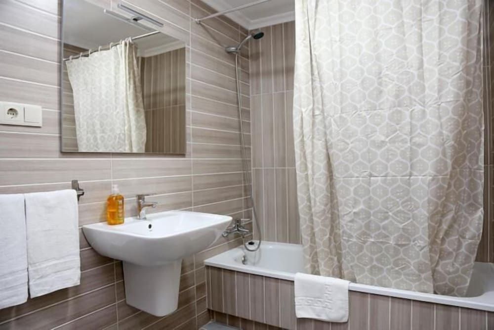 Economy Twin Room