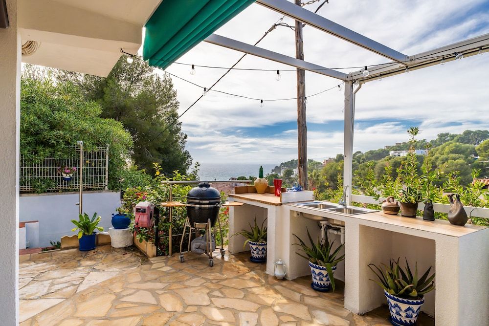 Designer Luxury Two Bedroom Apartment