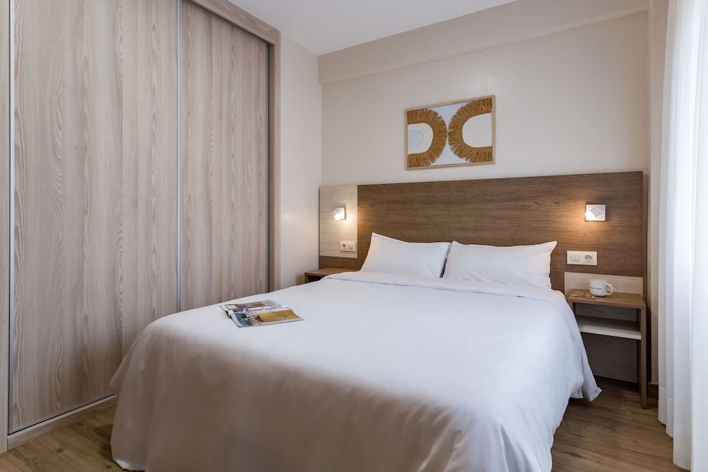 Vigo Bay Apartments by Olala Homes Apartment 4