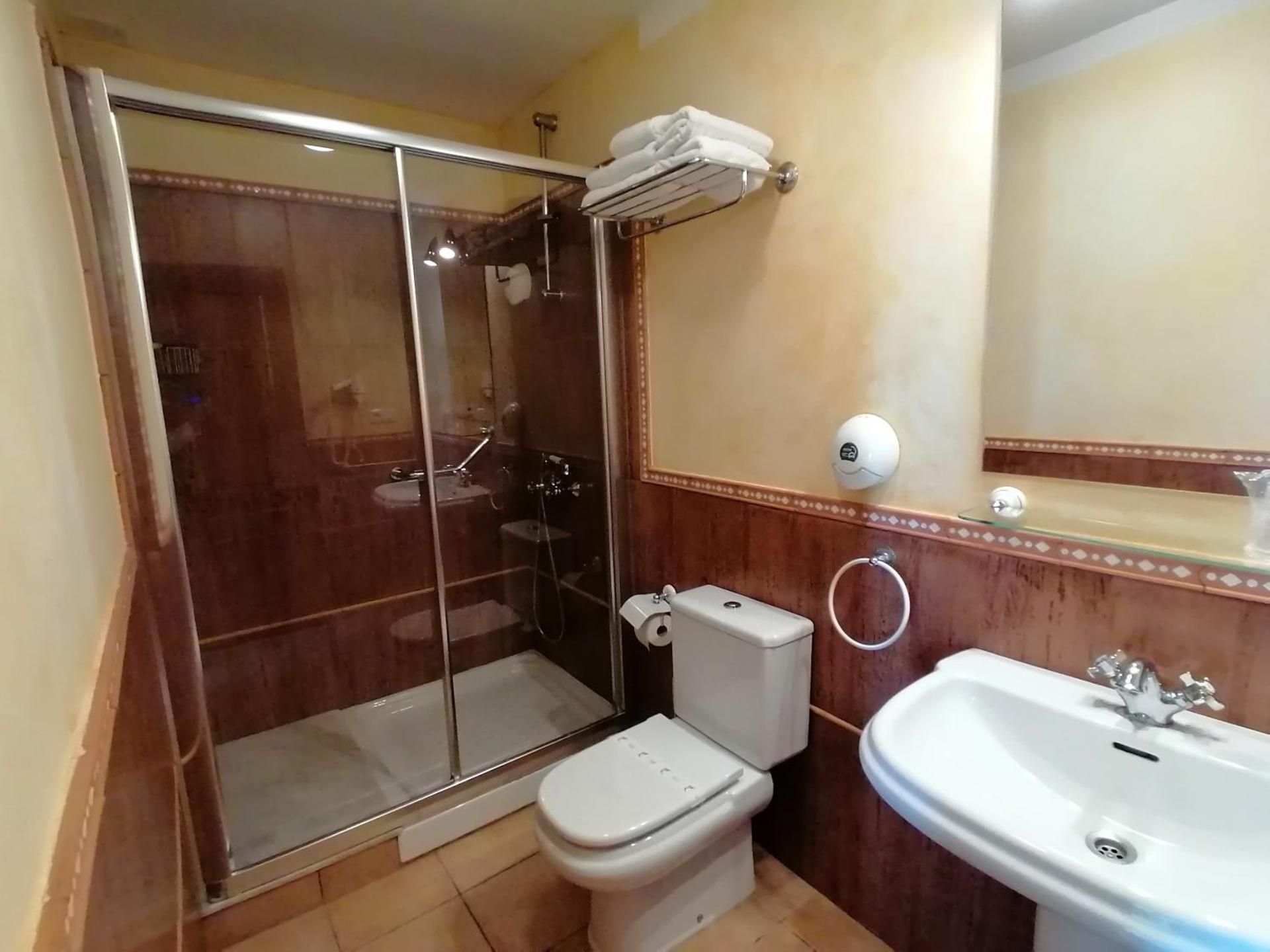One-Bedroom Apartment with View
