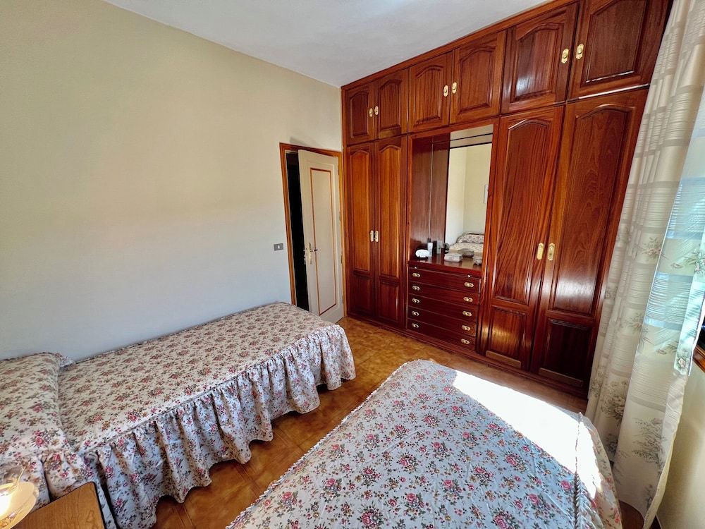 Alma Hostel Economy Double or Twin Room, City View 3