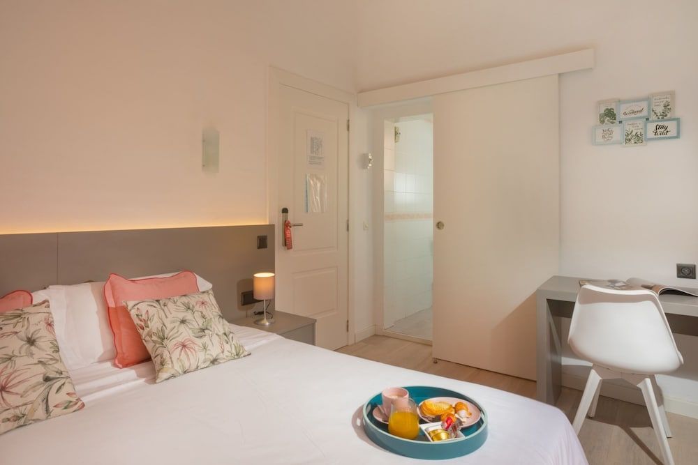Antonios Hostal Grand Double Room, Patio, Courtyard View