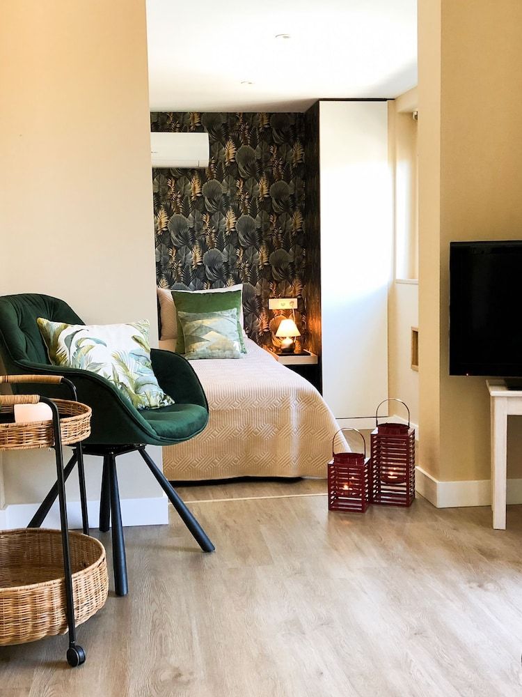 Deluxe Double or Twin Room, Garden View