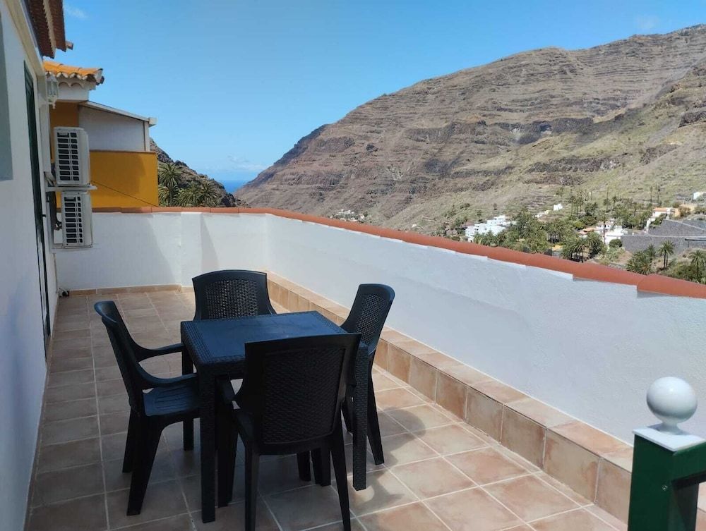 Penthouse, Valley View